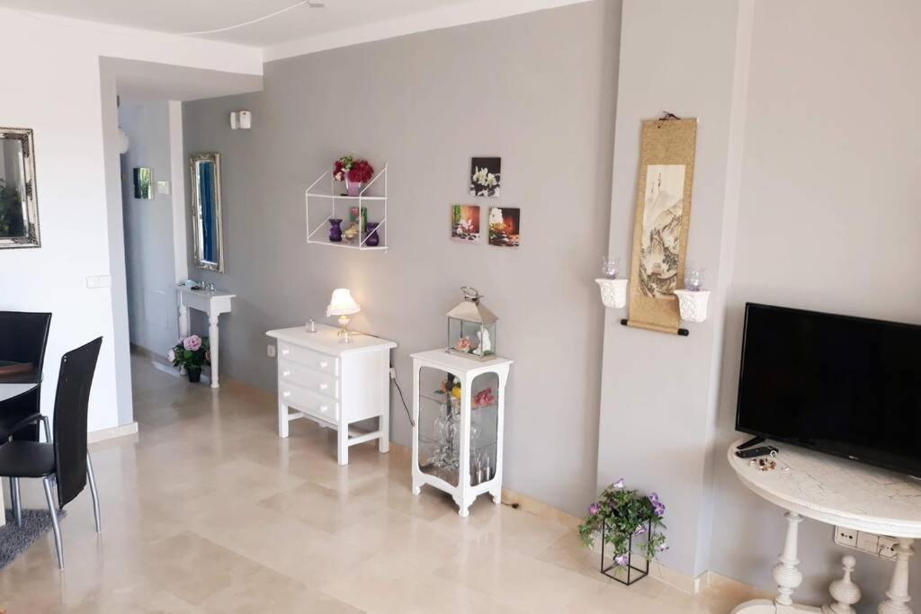 Beautiful Apartment In Duquesa Suites And Gardens Castillo de Sabinillas Bagian luar foto