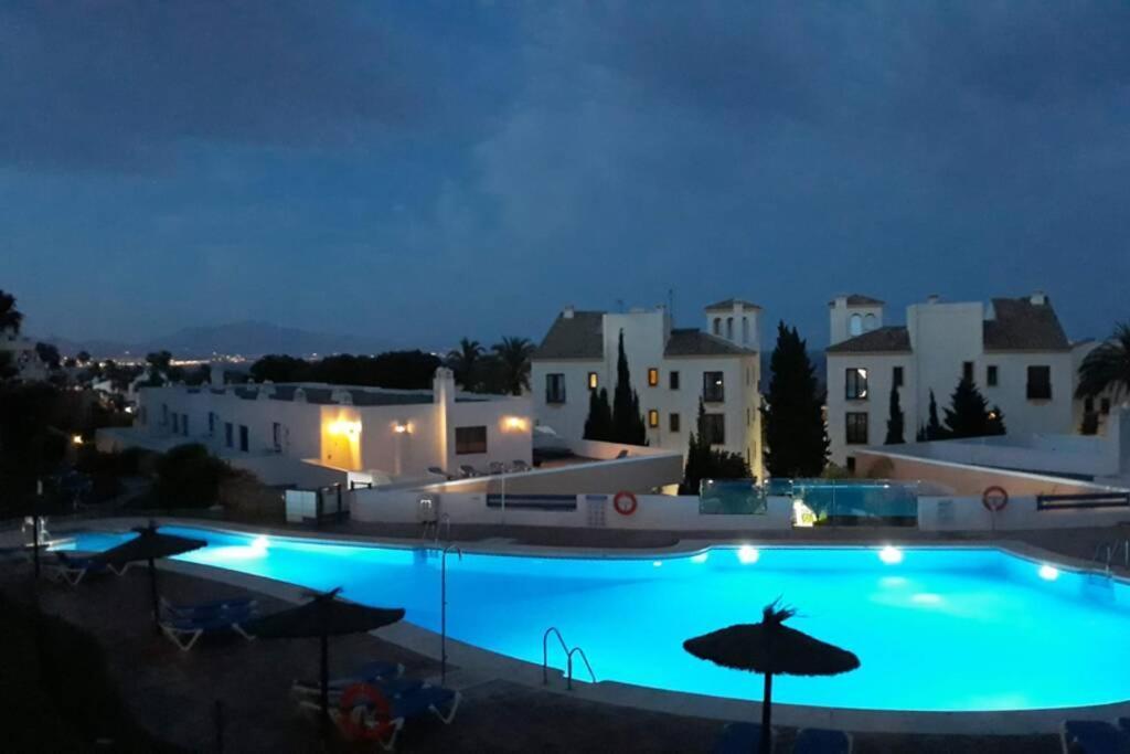 Beautiful Apartment In Duquesa Suites And Gardens Castillo de Sabinillas Bagian luar foto