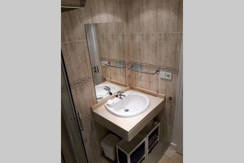 Beautiful Apartment In Duquesa Suites And Gardens Castillo de Sabinillas Bagian luar foto