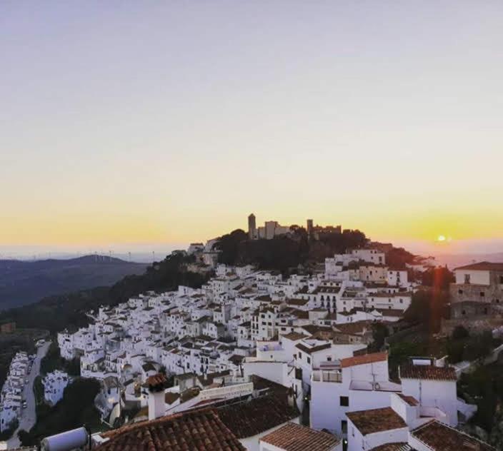 Beautiful Apartment In Duquesa Suites And Gardens Castillo de Sabinillas Bagian luar foto