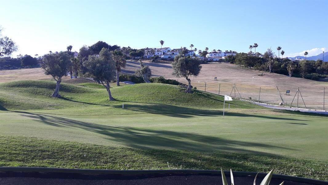 Beautiful Apartment In Duquesa Suites And Gardens Castillo de Sabinillas Bagian luar foto